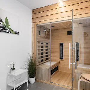 seifert-residence.praguehotelsweb.com/